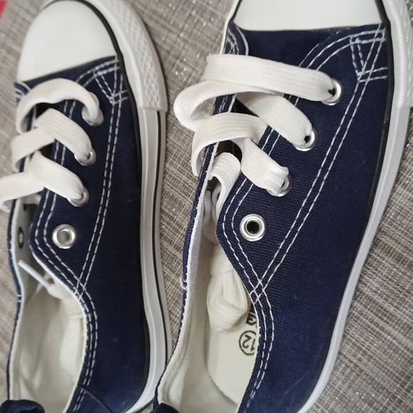 Survival Gear Navy Blue Low Canvas Trainer Size 12 Kids - Picture 4 of 8